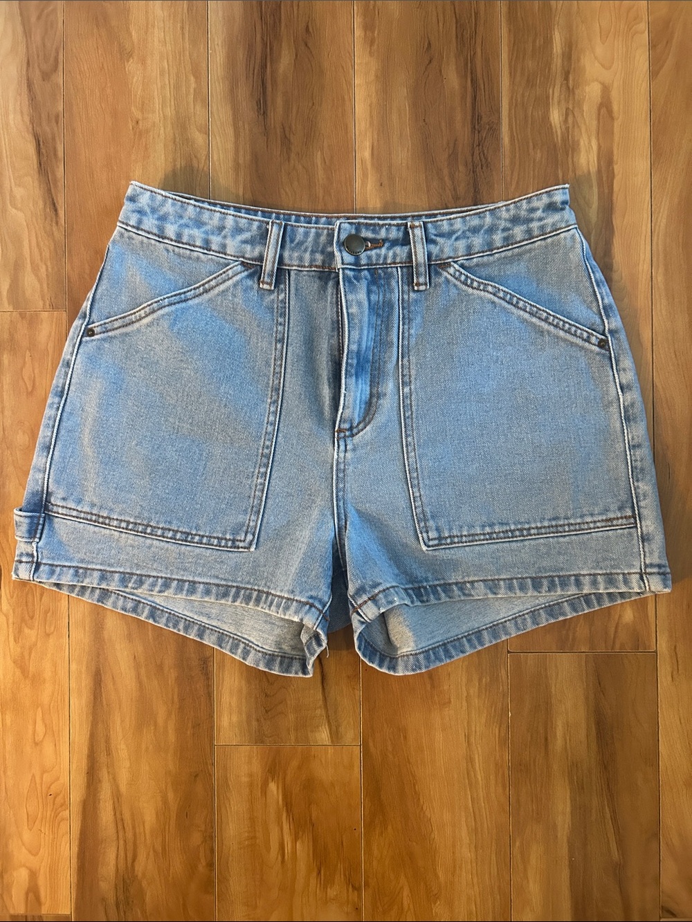 Billabong light denim large pocket shorts - denim shorts - y2k